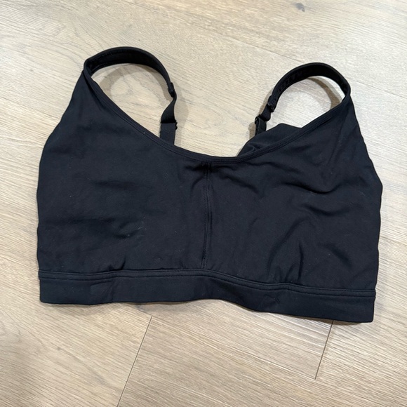 Black Seamless Scoop Neck Bra - Picture 1 of 5